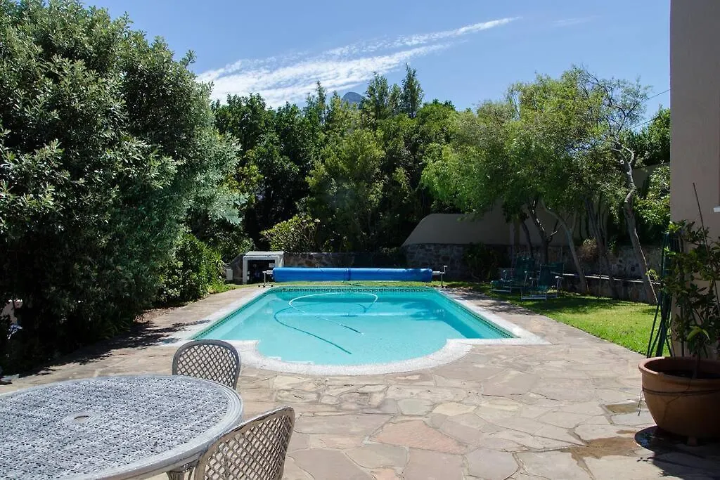 Apartamento Echo Friendly Sunny Contemporary Garden Flat Ciudad del Cabo