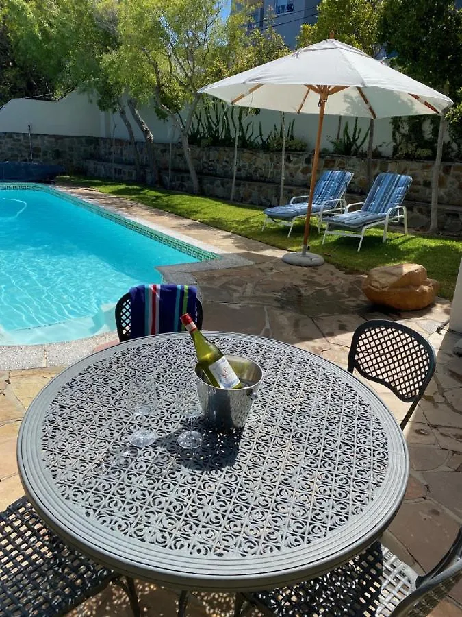 Apartamento Echo Friendly Sunny Contemporary Garden Flat Ciudad del Cabo